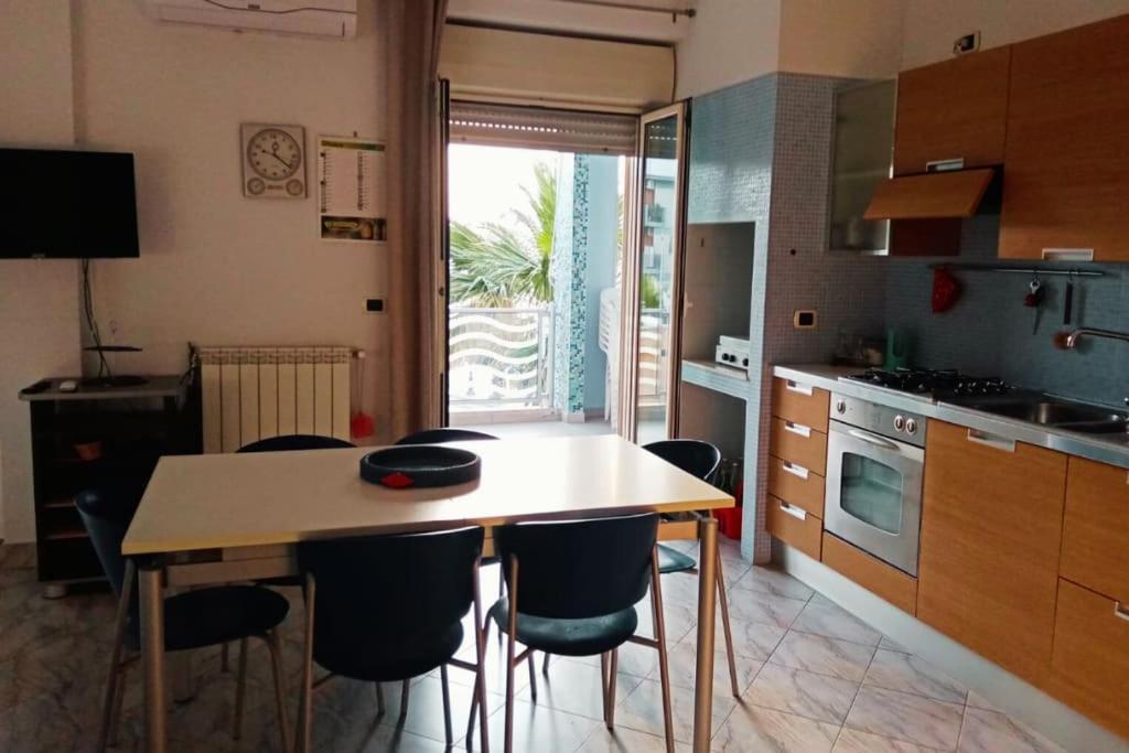 Casa Flora A Due Passi Dal Mare Apartment Giovinazzo Luaran gambar